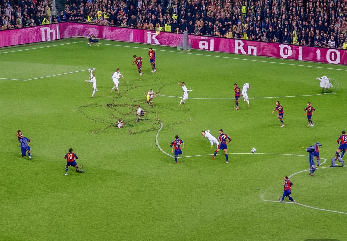 2013-2014赛季巴萨皇马巅峰对决：传控与反击对决解析(图3)